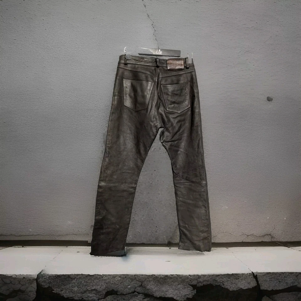 Pantalón de cuero talla 42 Foto 3 de 4
