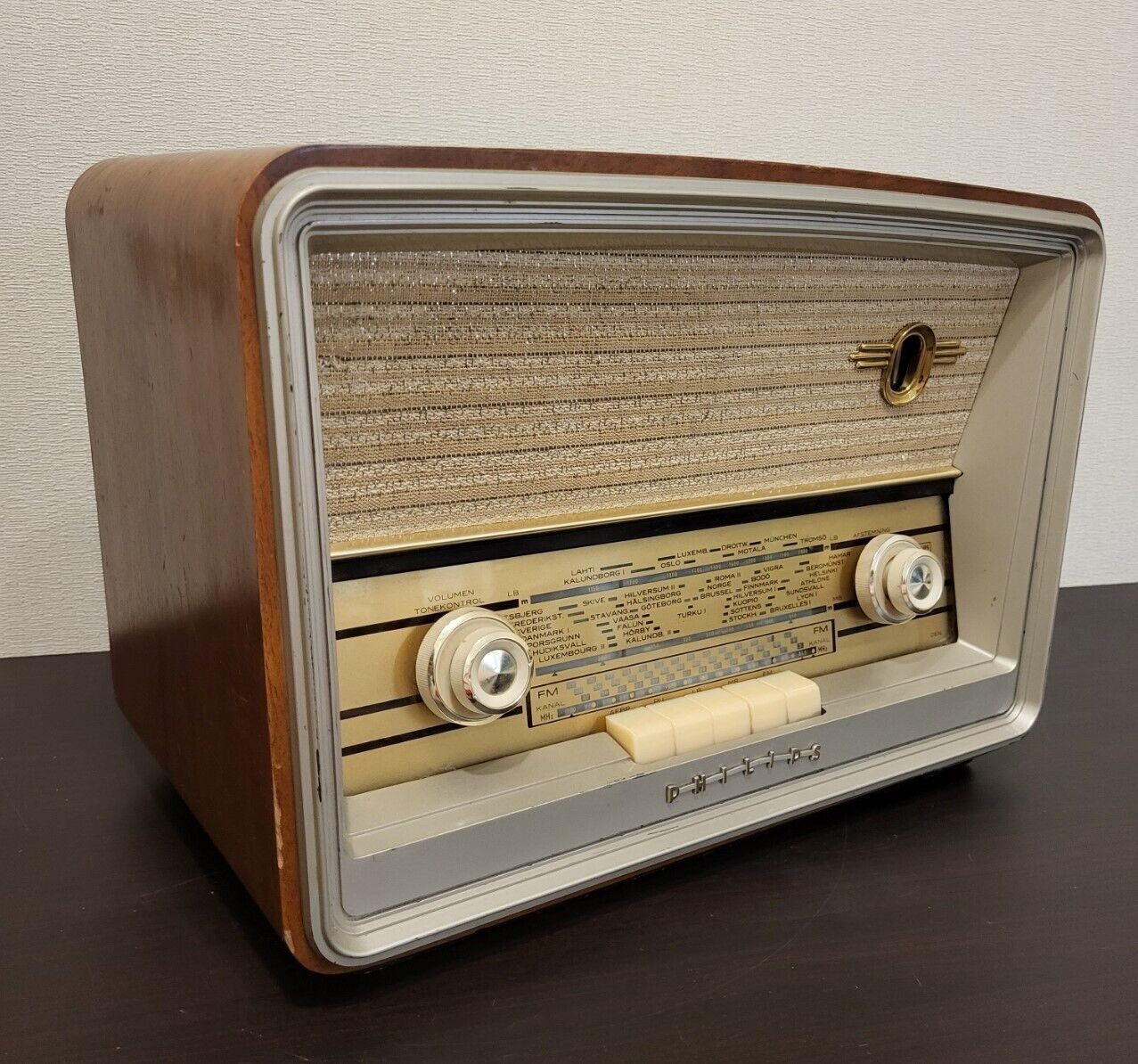 agitation Miss Care Philips B4X73A Vintage Radio | eBay