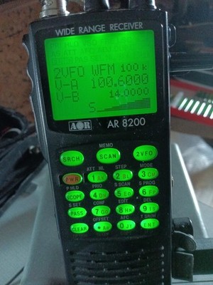 AOR AR 8200  Super  Empfänger  mit viel  Zubehör .