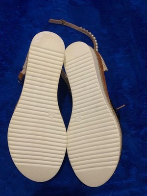 neue schöne Keilabsatz Schuhe Größe 36