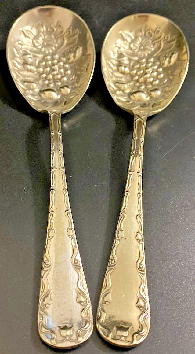 Vintage Pair of English Sheffield Silver Plated Berry Spoons - 19.5cm Length