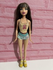Barbie My Scene Street Art Delancey Doll Used