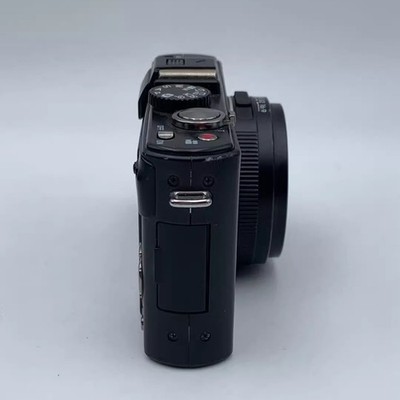 Leica D-LUX 5 Digital Camera 10.1MP 3.8x Optical Zoom Built-in