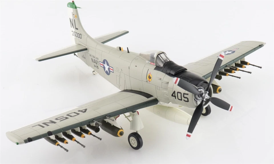 Hobby Master 1/72 A-1H Skyraider VA-25 Puño de la Flota USS Coral Sea HA2920 Foto 2 de 4