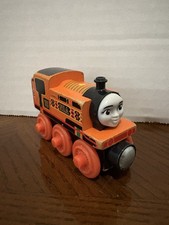 Nia 18 Orange Engine GGG31 - Thomas and Friends Wooden Railway Engine Trains