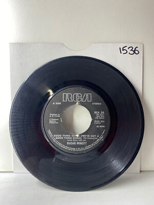 Good Thing Going  by Sugar Minott  / Hung Up by Desi Roots Single 7  Vinyl