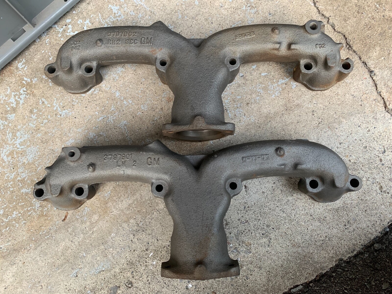 CORVETTE EXHAUST MANIFOLD 3797901 3797902 Original GM 2.5 INCH RAMHORN NORS PAIR eBay