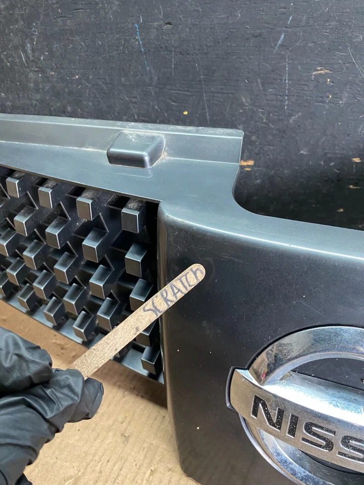 2004 2005 2006 Nissan Quest Front Upper Grill Grille N5566 DG - Image 4 of 4