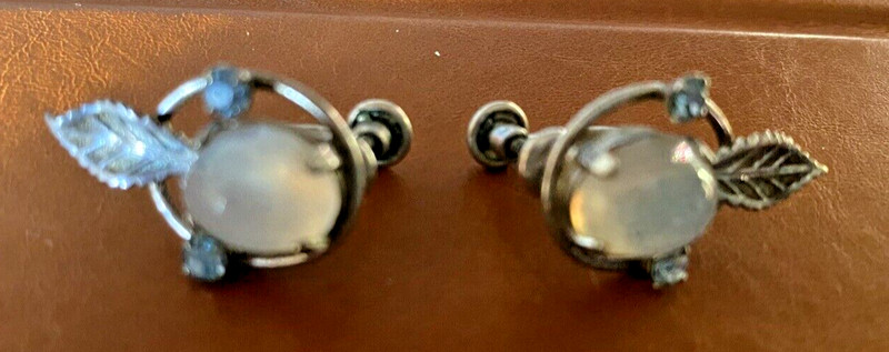 VINTAGE VAN DELL MOONGLOW W/ BLUE RHINESTONE STERLING SCREWBACK EARRINGS