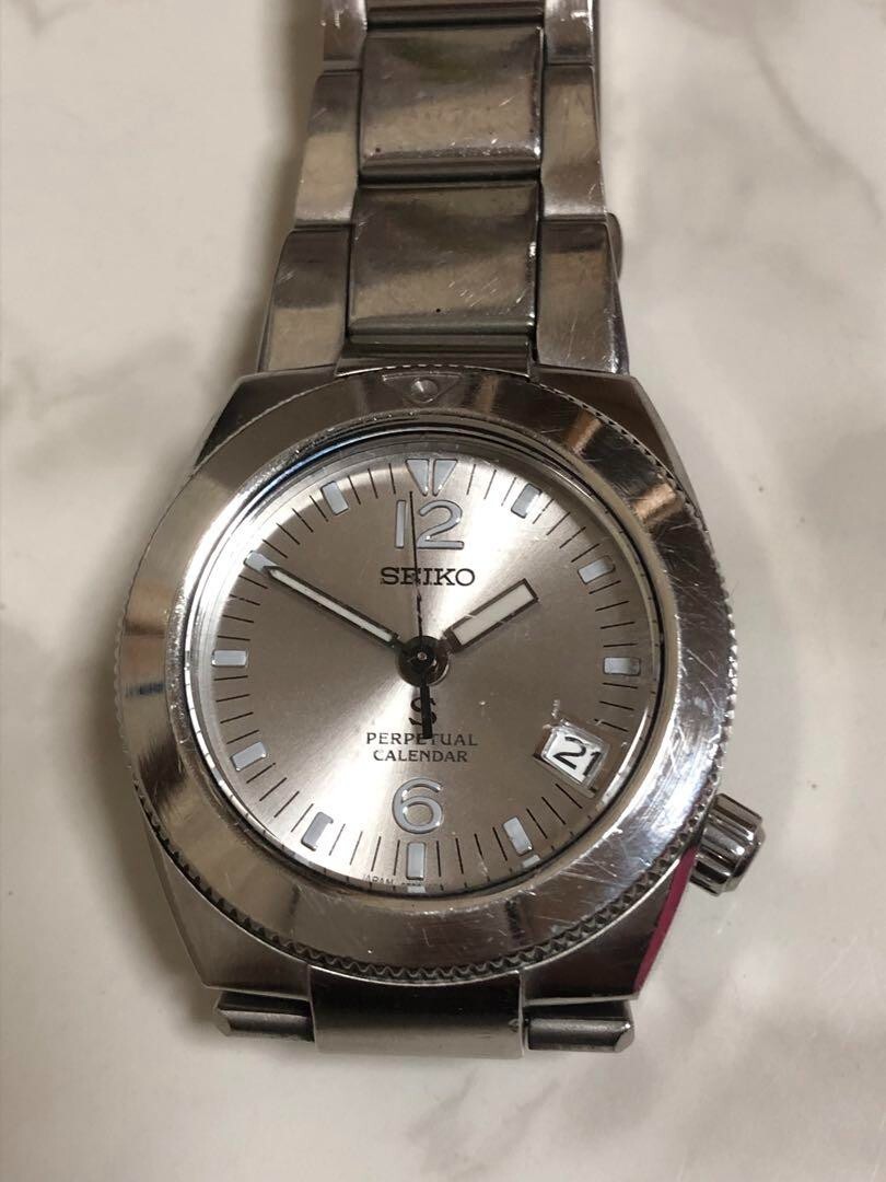 SEIKO SUS パーペチュアルカレンダー 8f32-0210 Seiko Quartz Watch SUS 8F32-0210 perpetual Calendar / case