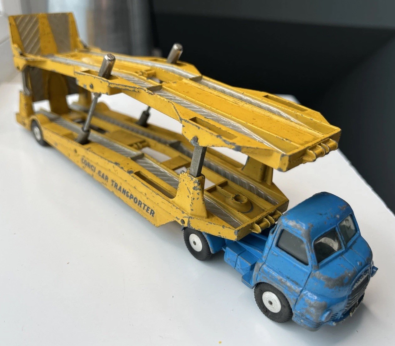 Corgi 1101, Carrimore car Transporter - Free Price Guide & Review