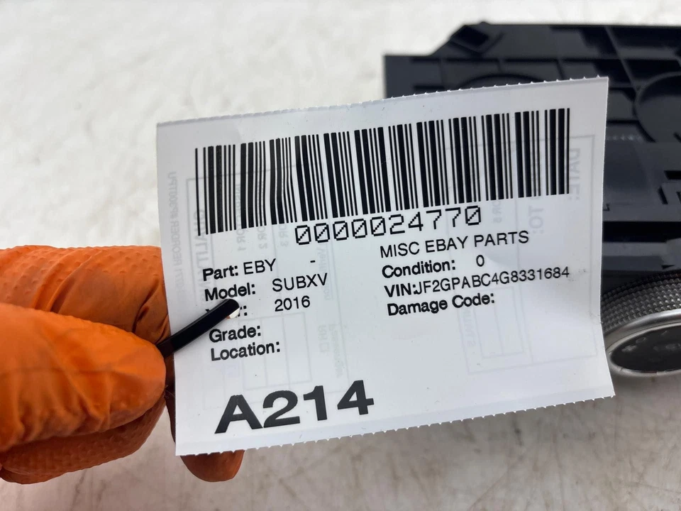 Interruptor de control climático de temperatura de calefacción aire acondicionado Subaru Crosstrek 2015-2017 OEM Foto 3 de 4