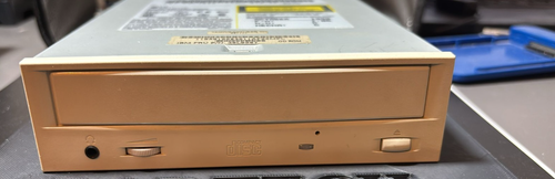 Vintage LG CRD-8322B 32X IDE CD-ROM Drive Tested Oct 1998 - 第 1/5 張圖片