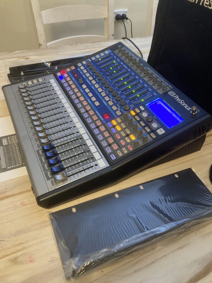 PreSonus StudioLive 16.0.2 USB 16-Channel Digital Mixer 2020 - With bag - Image 3 of 4
