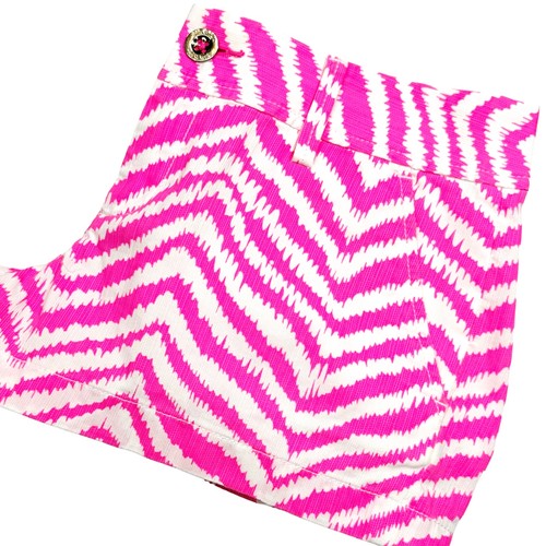 Lilly Pulitzer Walsh Shorts Hot Spot Pink White Ikat Style Chevron Size 4 EUC