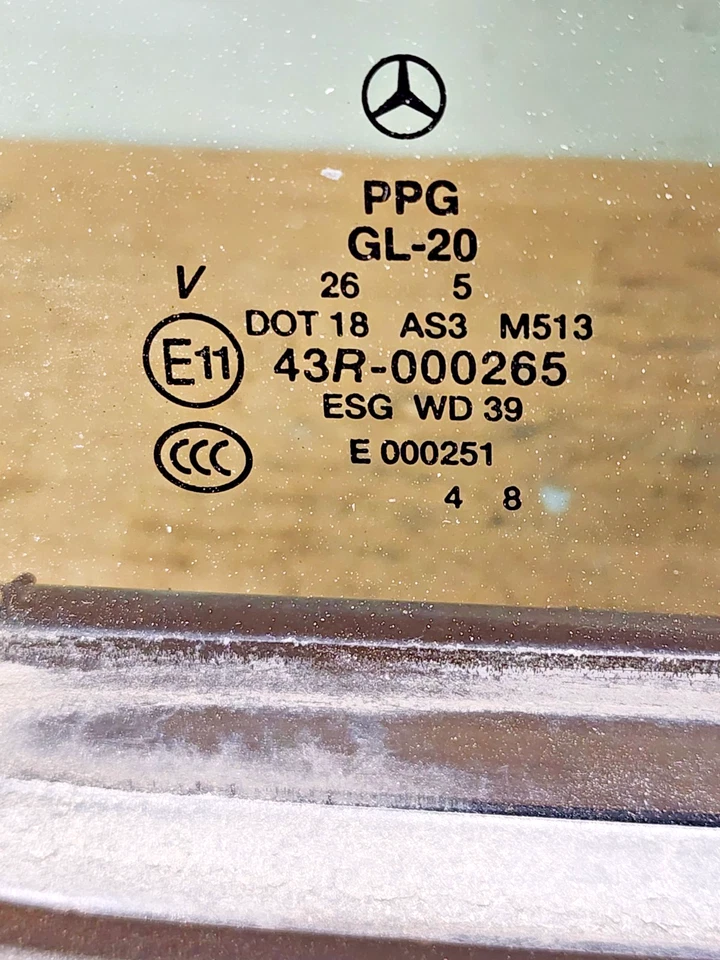 Vidrio de ventilación trasero izquierdo Mercedes-Benz R350 R320 R500 2006-2011 A2517350710 OEM Foto 2 de 4