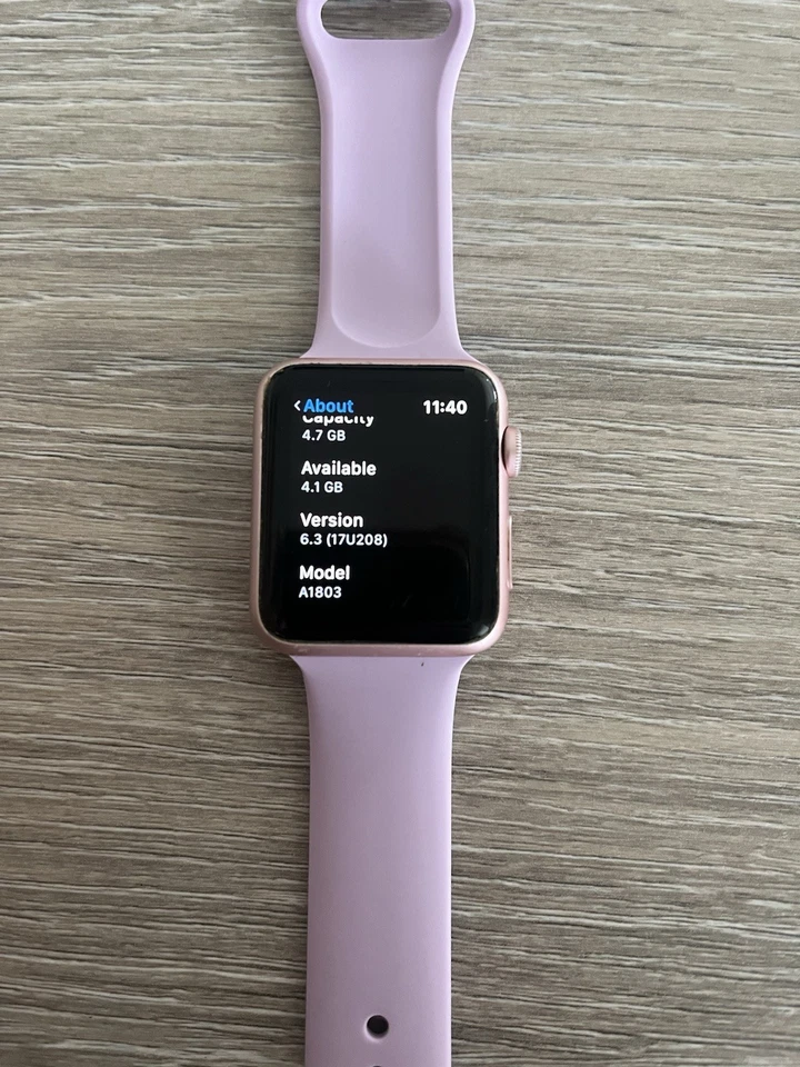 Apple Watch Series 1 42mm Rose Gold Unlocked - Image 4 of 4