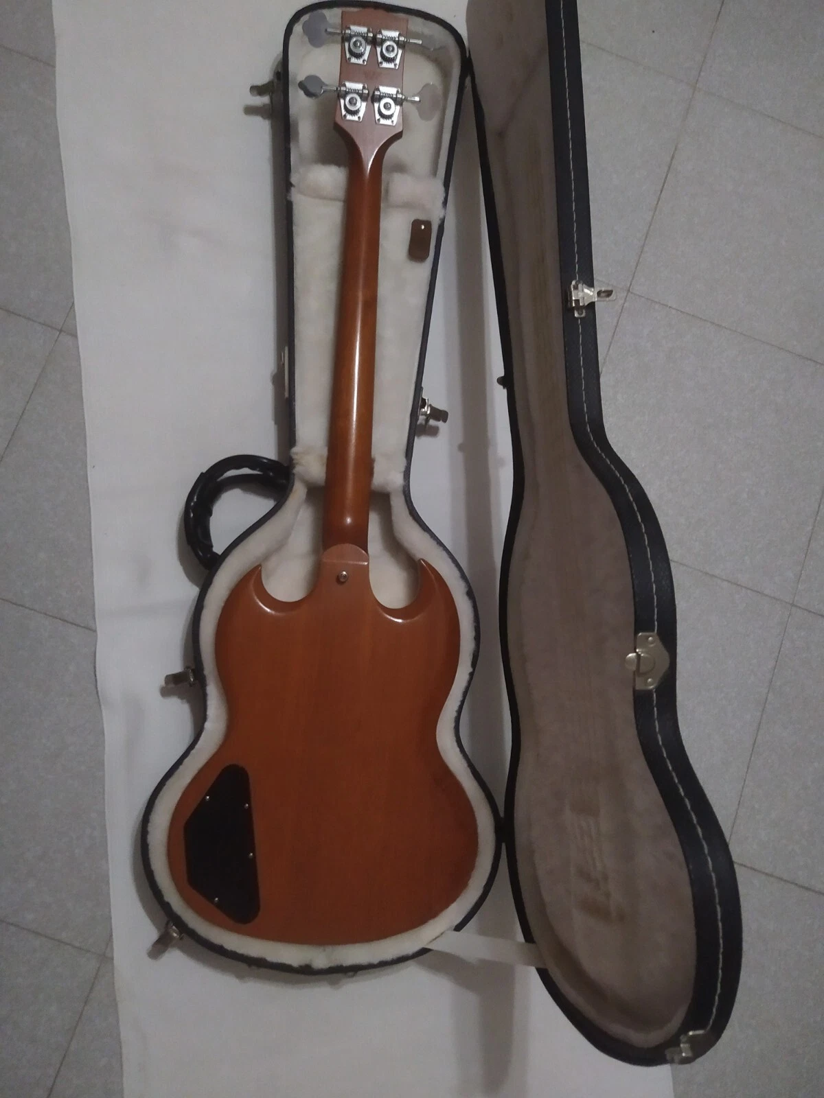Picture 3 of 10