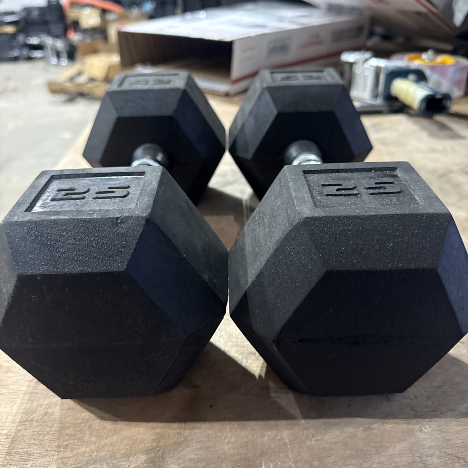 2 X 25lb Pound Dumbbell Pair Rubber Hex Weights Set 50 lbs Total Workout Gym NEW