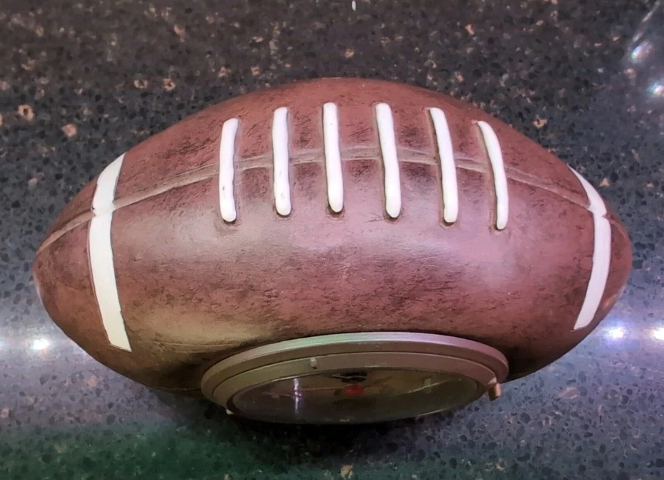 Reloj de fútbol americano Howard Miller raro vintage modelo 645-457A Foto 4 de 4