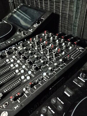 PLAY DIFFERENTLY Model 1.4 4-Channel Premium Analog DJ Mixer | eBay