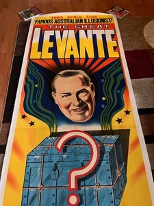 Vintage Original The Great LeVante Three-Panel-Linin Backed