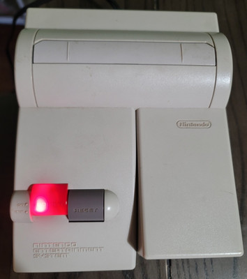 NINTENDO Top Loader NES-101  AV MOD + LED MOD + 4 Controllers + Power Supply