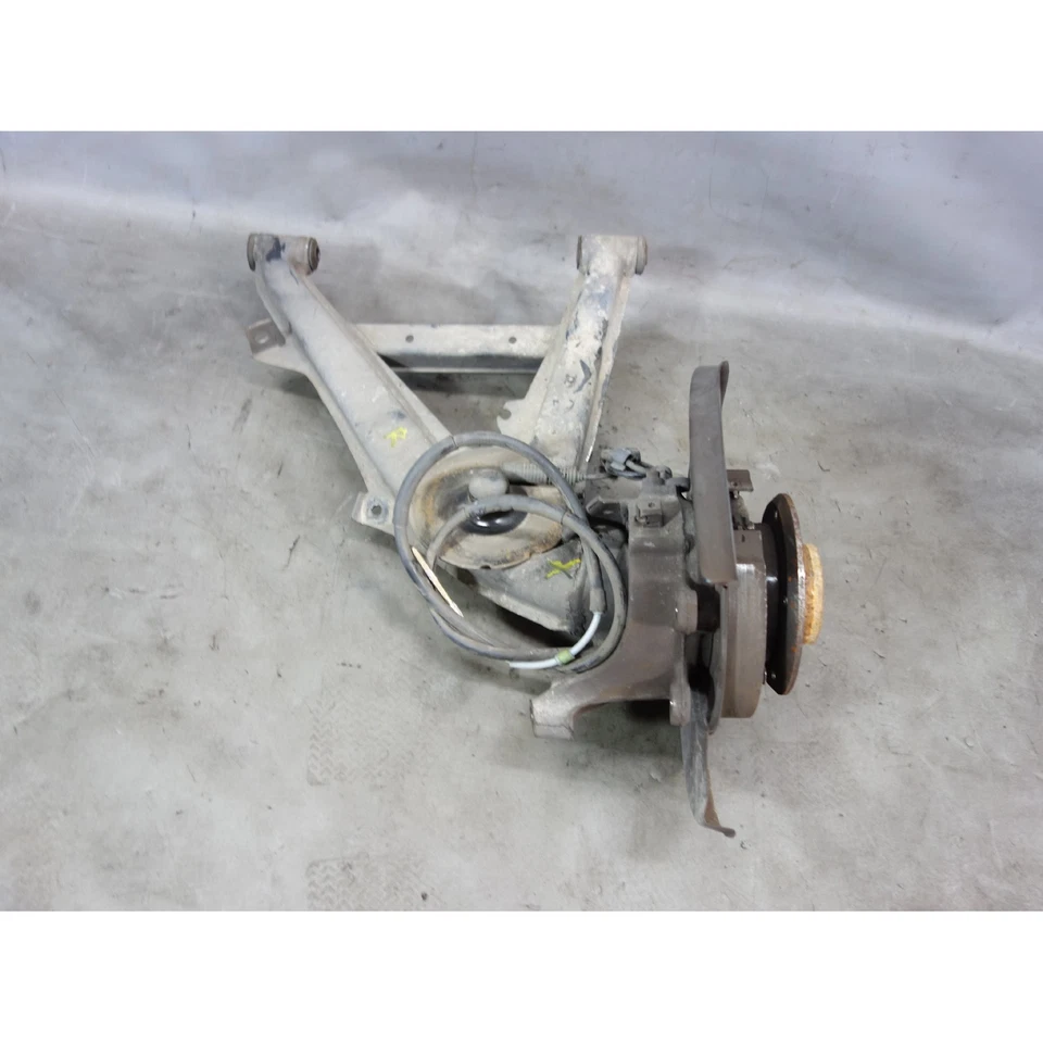 Cojinete de rueda brazo de control de arrastre trasero derecho BMW Z3 M 1998-2002 dañado Foto 2 de 4