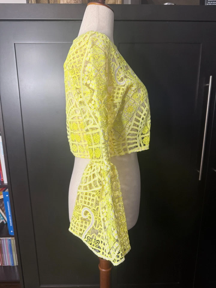 Alexis дизайнерский чистый желтый геометрический кружева укороченный Bell рукав блузка L (подходит M - Изображение 3 из 4