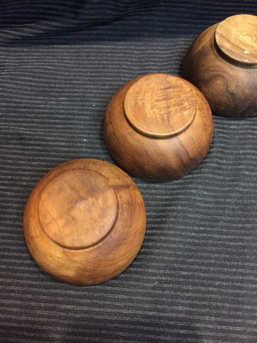 5 cuencos pequeños de madera tallada en muy buen estado - Imagen 8 de 10