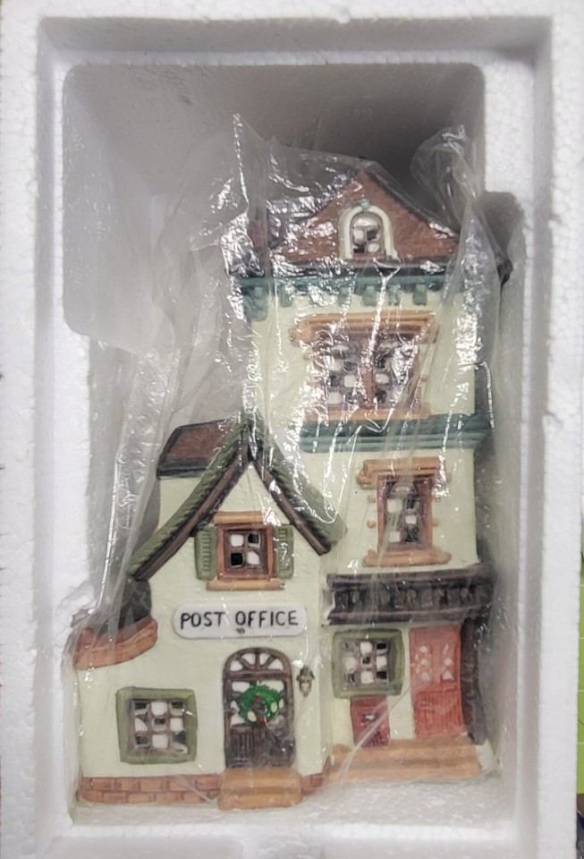 Dickens Heritage Christmas Village Porcelain Lighted House "Post Office