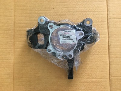 GENUINE MITSUBISHI KNUCKLE RH MR992378 | eBay