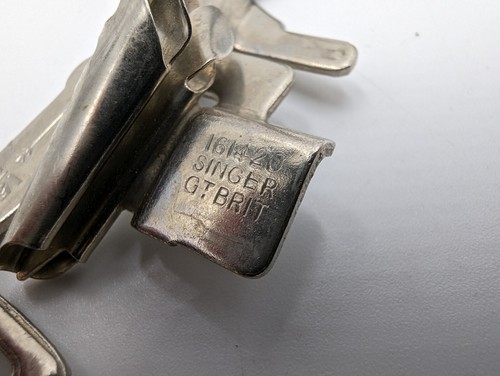 Vintage Singer Sewing Attachments 160359 38865 161420 161166 35931 & Others - Picture 5 of 12