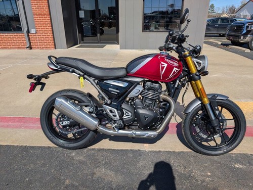 2024 Triumph Speed 400 Carnival Red / Phantom Black