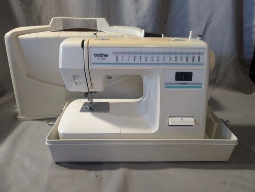 Brother XL-3022 Portable Sewing Machine with Case Fully Tested and Working
