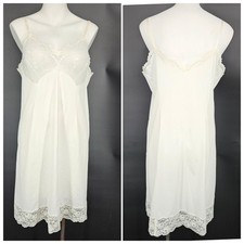 Vint Vanity Fair Slip Dress Size 38 White Nylon Lace Lingerie 70s Y2K Romantic