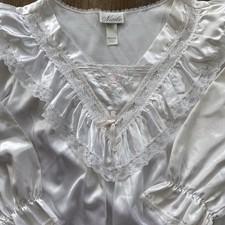 Nicole Vintage Cottagecore Nightie Nightgown Medium White Lined Satin Lace D3