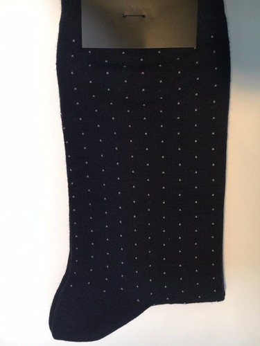 New 4 Pairs HUGO BOSS Men's socks Navy, Dotted Pattern Dress/Casual US Size 7-9 - Picture 4 of 4