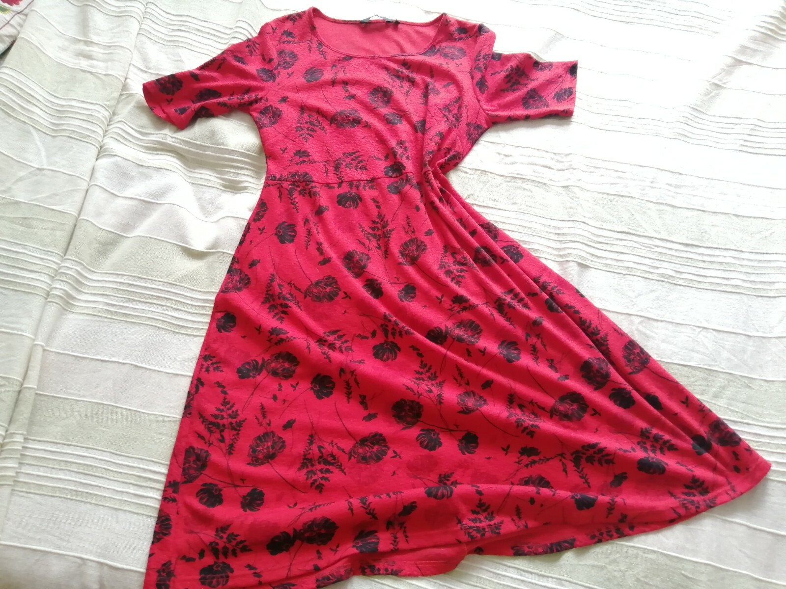 Isle Collection EWM Red Dress Black 
