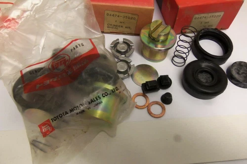 2 NOS GENUINE TOYOTA トヨタ  LANDCRUISER FJ40 FJ55 CYLINDER KIT WHEEL # 04474-35020