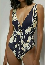 Maaji Sierra One-Piece Swimsuit, reversible wire free navy blue floral size L
