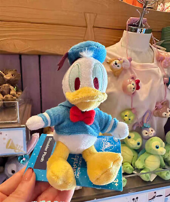 Hong Kong Disney Donald Duck Magnetic Shoulder Pal Plush doll disneyland