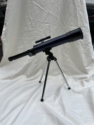 Discovery ERTL 105 Power Astronomical Refractor Telescope with Tripod