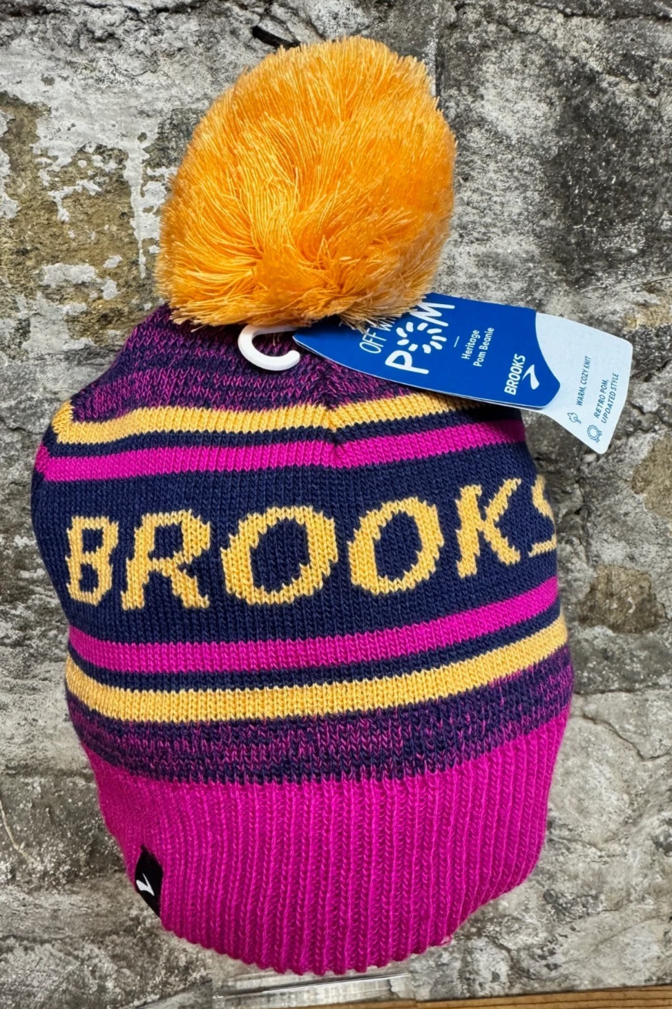 Brooks Running Pom Beanie Heritage Winter Hat Run Pink Rasberry LINED NEW W TAGS