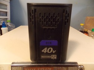 DTK 4O VOLT 2.8 AH MAX LITHIUM BATTERY FOR REWORK/REPAIR
