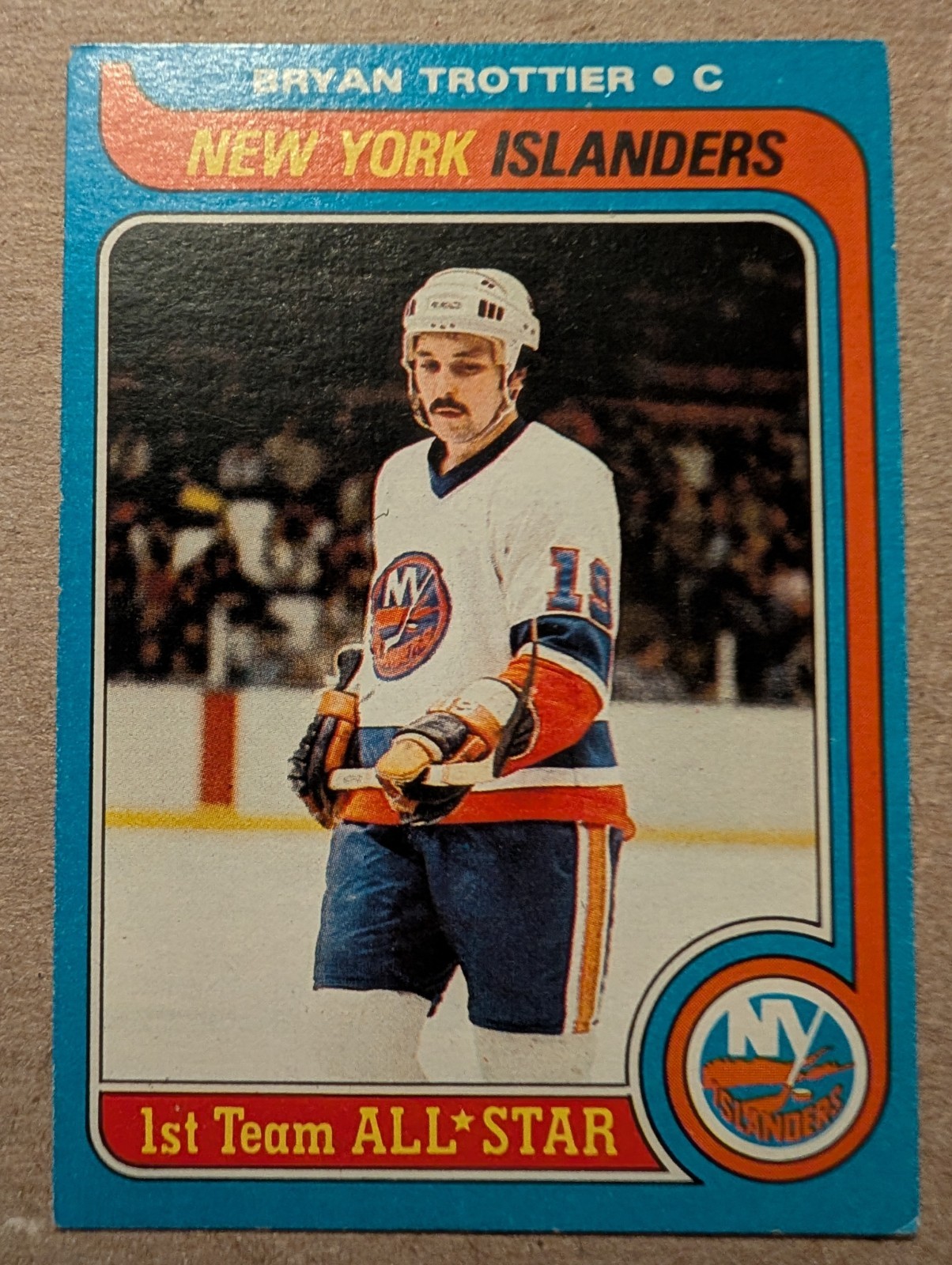1979-80 Topps - Bryan Trottier #100 Good Condition New York Islanders