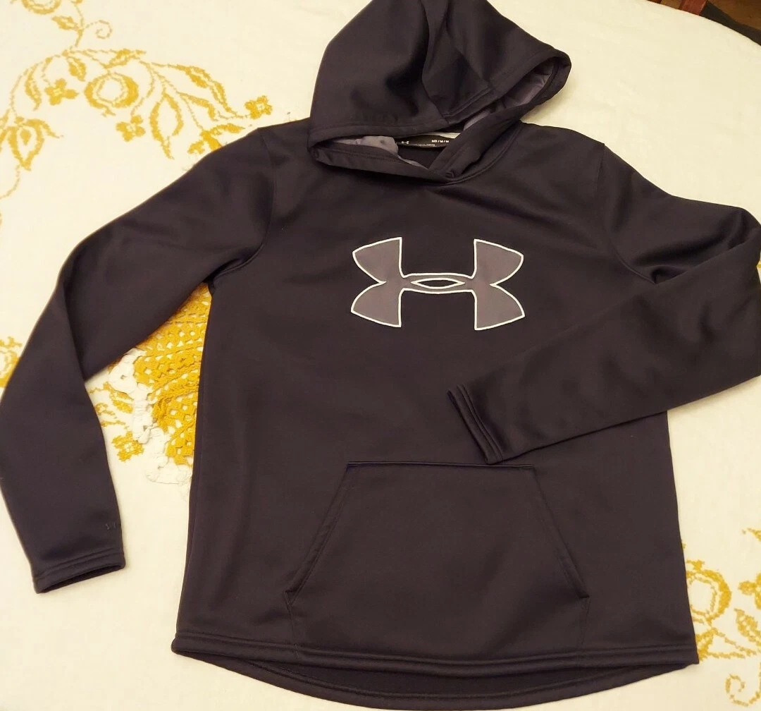 All black under armour deals hoodie