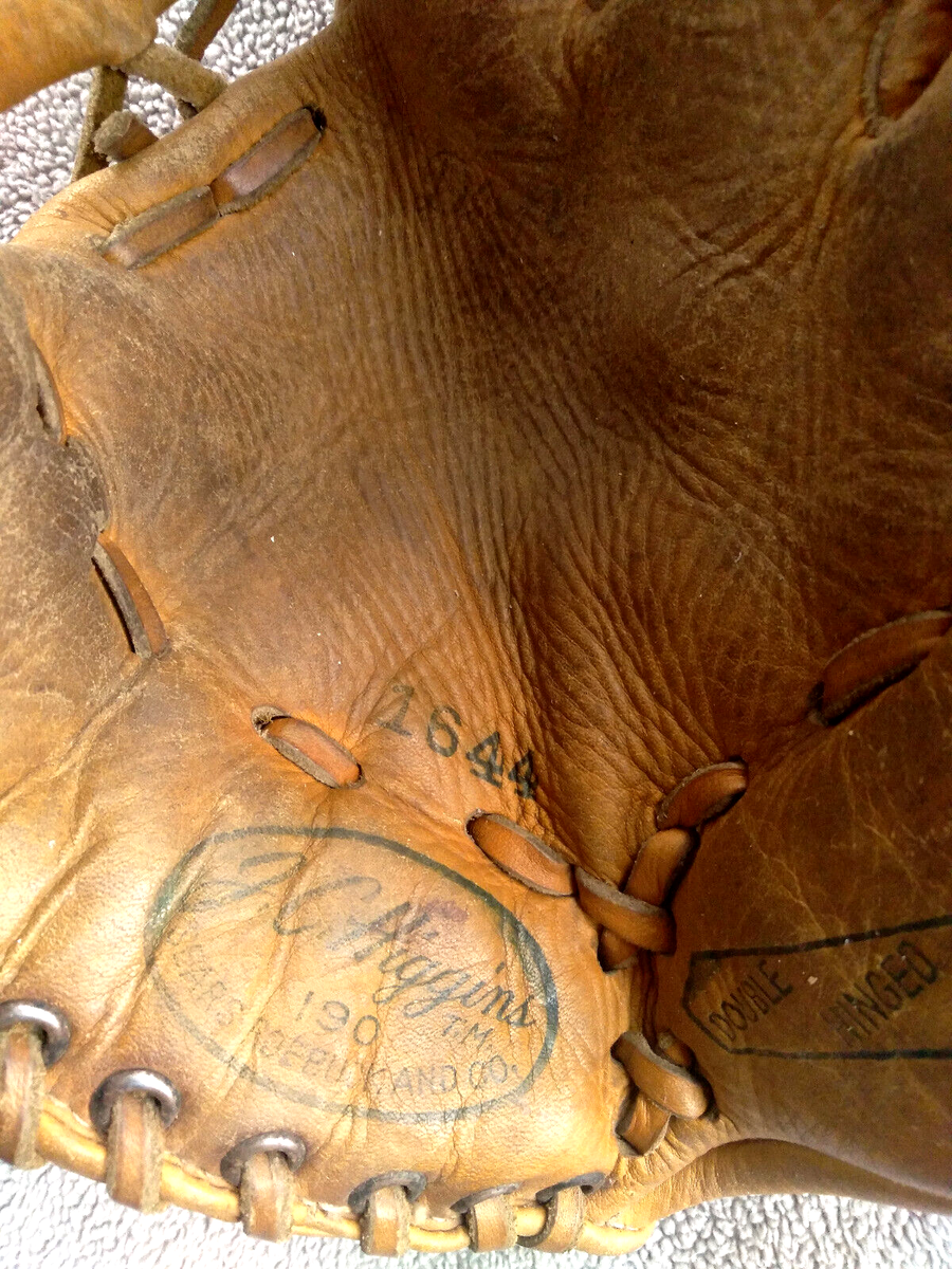 JC HIGGINS ROBERTO CLEMENTE 1644 STAMPED BASEBALL GLOVE SEARS