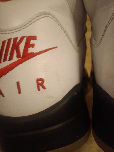 Size 9 - Jordan 5 Retro Fire Red Silver Tongue (2020) DA1911-102 - Picture 7 of 23