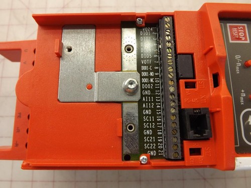 SEW EURODRIVE MC07A008-5A3-4-00 0028980 DRIVE FREQUENCY INVERTER AC DRIVE T33473 - Picture 5 of 8